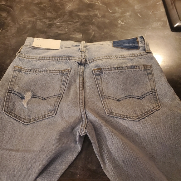 American Eagle boyfriend jeans - Picture 2 of 3